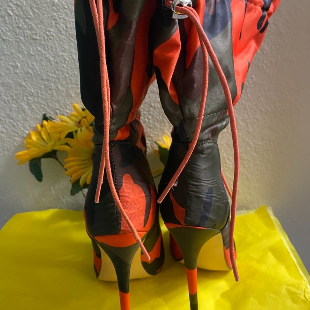 Akira Booties - Picture 5 of 15